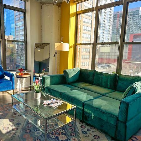 Bright 2Br Luxury Corner Suite With Optional Parking Sleeps 6 Guests Near Mccormick Place And Soldier Field Chicago Exterior foto