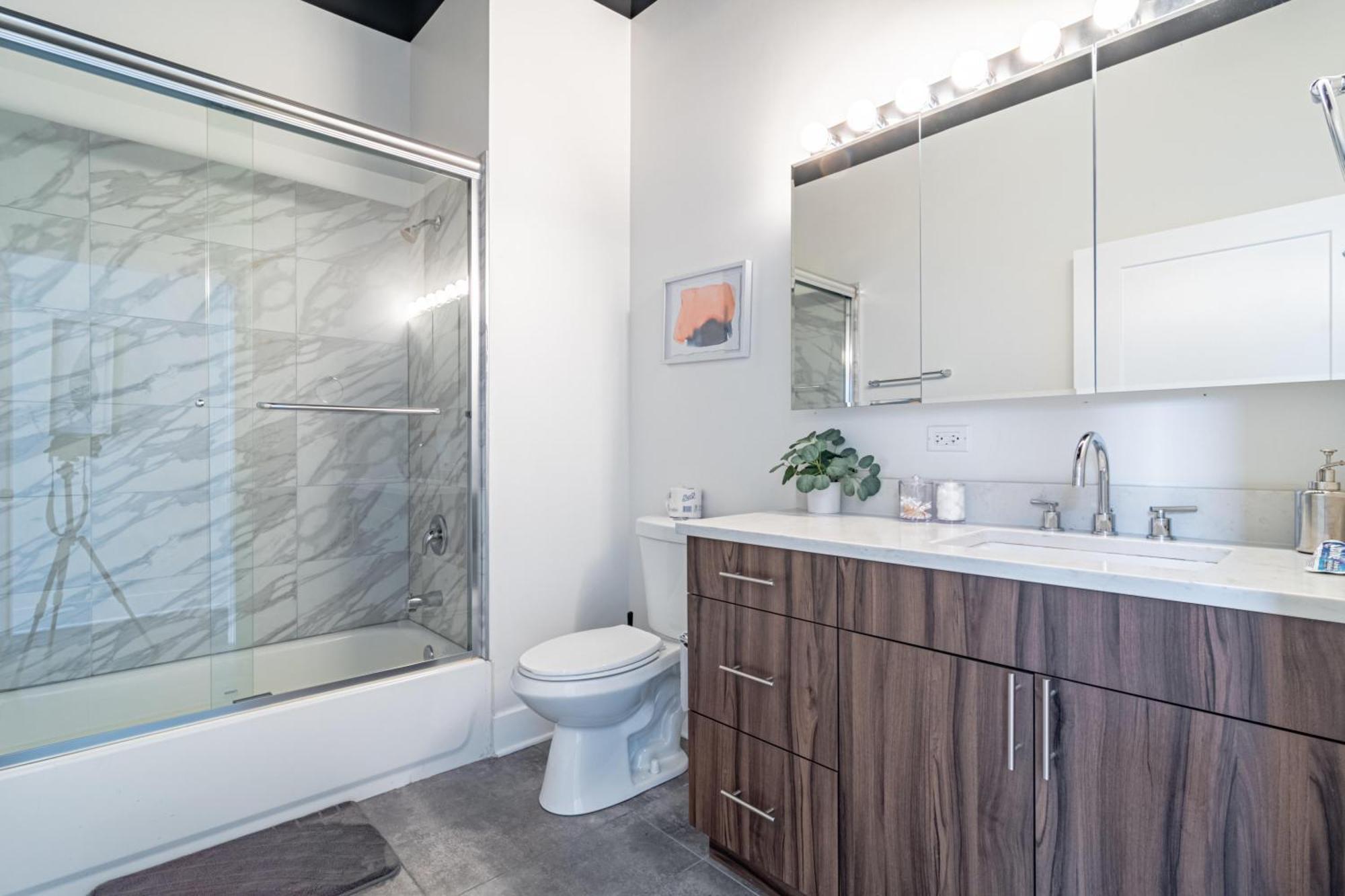 Bright 2Br Luxury Corner Suite With Optional Parking Sleeps 6 Guests Near Mccormick Place And Soldier Field Chicago Exterior foto